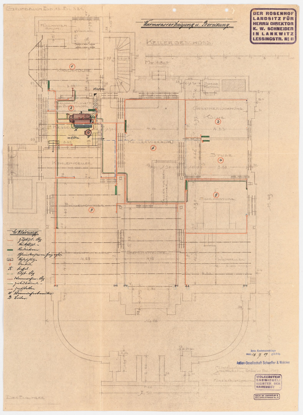 Schwarze und weiße architektonische Zeichnung des Rosenhof-Krankenhauses in Hamburg, Deutschland, die detaillierte Layout mit zahlreichen Drähten zeigt, die elektrische oder strukturelle Pläne angeben, begleitet von handgeschriebener Text.