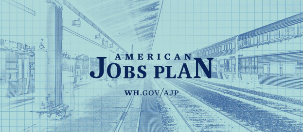 Blueprint einer Bahnhofstation mit der Aufschrift "American Jobs Plan" und einem Zug auf der rechten Seite und Eisenbahnschienen daneben.