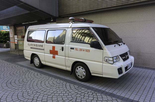 Schwerer Unfall in Lebenstedt: Retter befreien eingeklemmte Frau