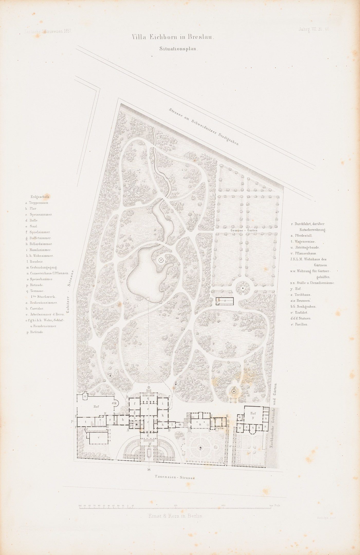 Ein altes Buch mit einer detaillierten Karte eines Parks auf dem Deckel, das Bäume, Sträucher und andere Vegetation zeigt, zusammen mit Text, der Informationen über den Park liefert.