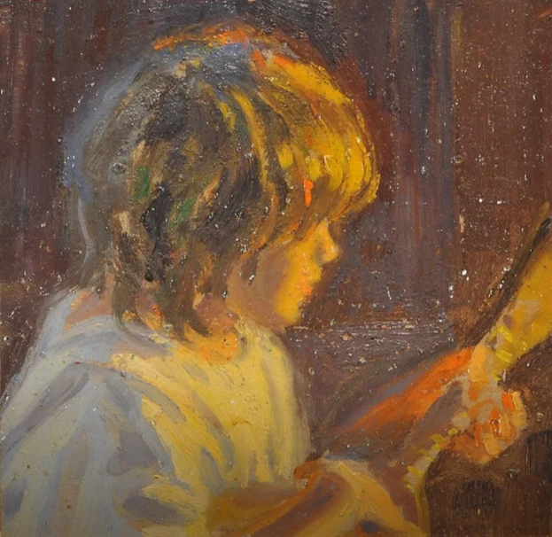 Ein Gemälde eines jungen Jungen in einem weißen Hemd, der konzentriert eine Gitarre spielt.